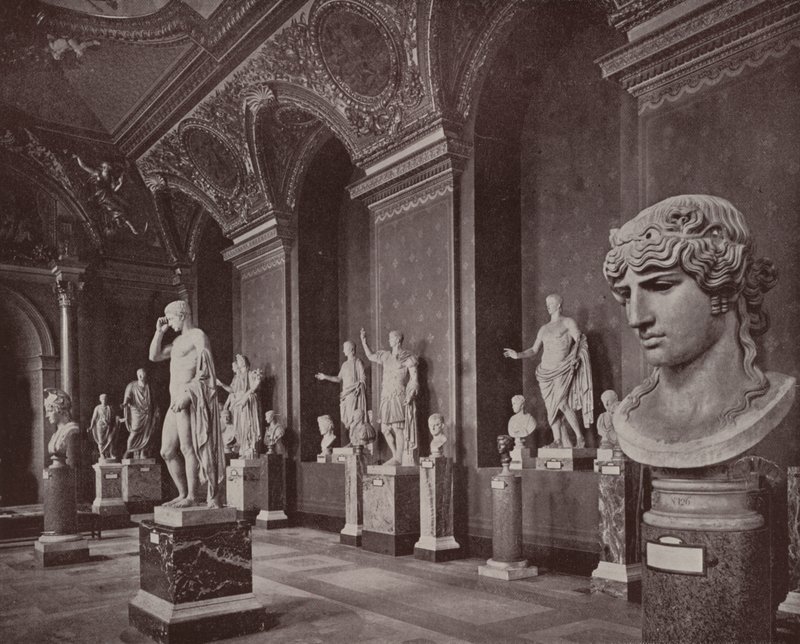 Paris: Galeria de Augusto, Museu do Louvre (foto a p/b) de French Photographer