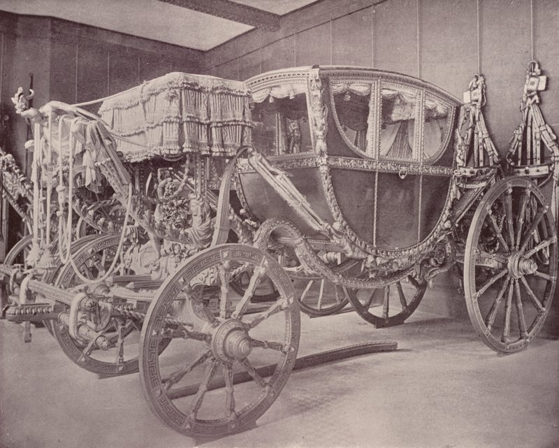 Paris: Royal Carriage, Musee Cluny (foto a p/b) de French Photographer