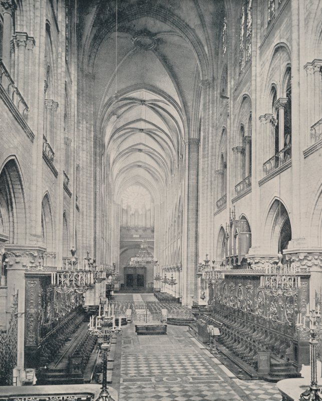 Paris: O Interior da Catedral de Notre Dame (foto a p/b) de French Photographer
