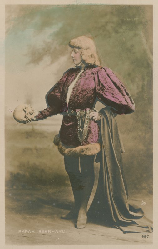 Sarah Bernhardt fantasiada como Hamlet de French Photographer
