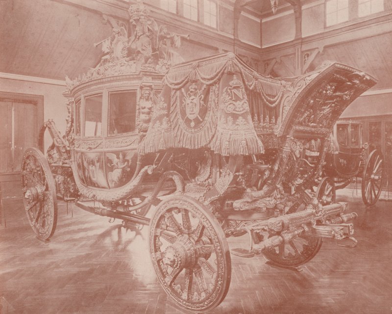 Transporte estatal do Príncipe Imperial, Versalhes (foto a p/b) de French Photographer