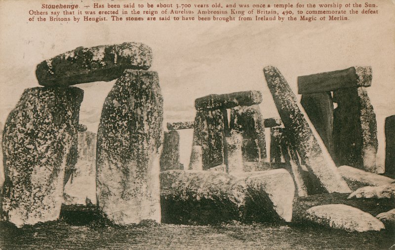 Stonehenge - Círculo de pedras da Idade do Bronze disse, no folclore, ter sido erguido no reinado de Aurelius Ambrosius, 490, para comemorar a derrota dos britânicos por Hengist. Dizem que as pedras foram de French Photographer
