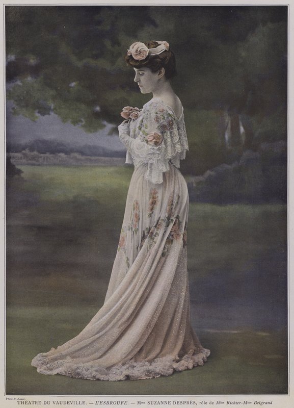 Suzanne Despres como Mademoiselle Richter em LEsbroufe (foto colorida) de French Photographer