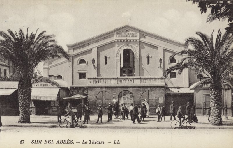 O teatro, Sidi Bel Abbes, Argélia de French Photographer