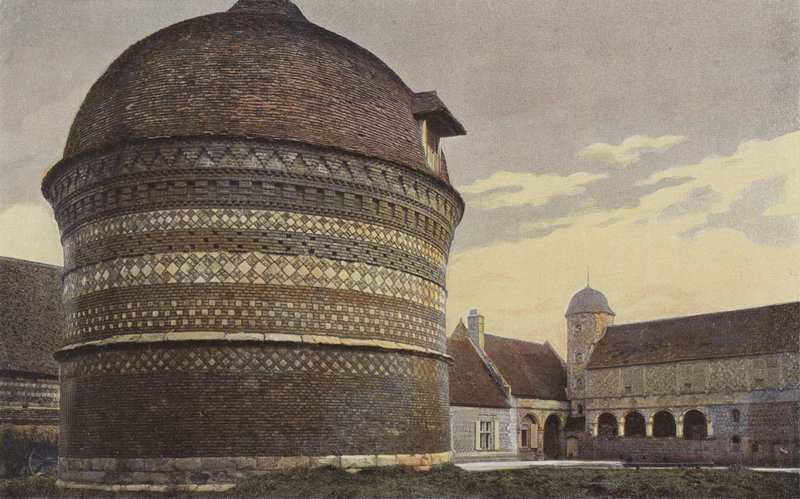 Varengeville, Manoir de larmateur Ango, pátio interno e pombal de French Photographer
