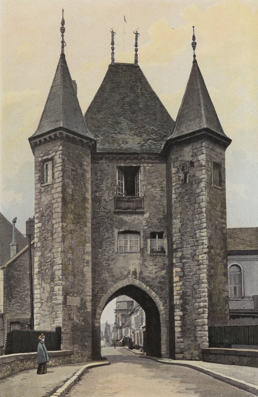 Villeneuve-sur-Yonne, Porte de Joigny de French Photographer