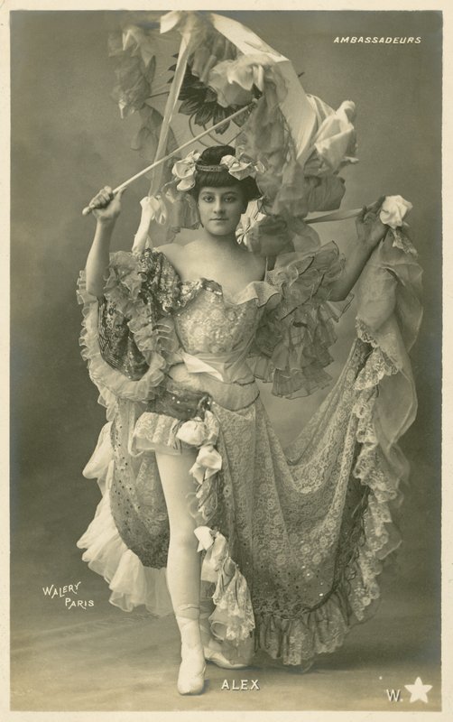 Mulher, em, elaborado, traje de French Photographer