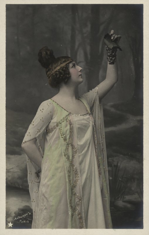 Mulher, com, cacho uvas de French Photographer