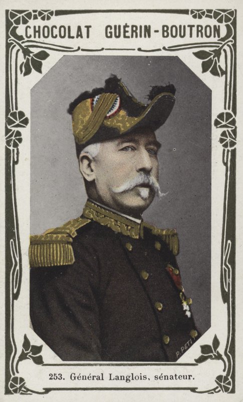 General Langlois, senador (foto colorida) de French School