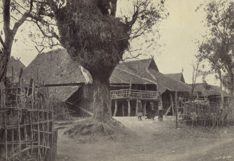 Birmânia: Em Kengtung (foto a p/b) de Georges Bertin Scott