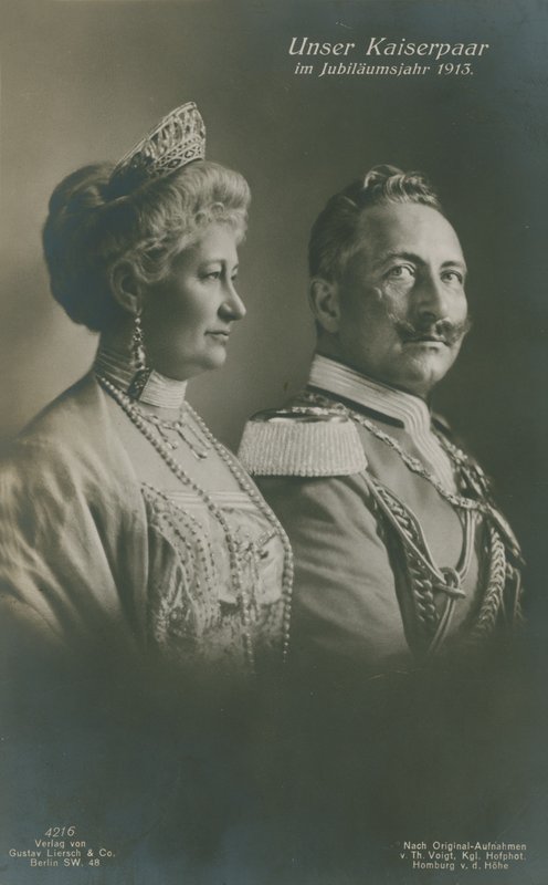 O Kaiser Wilhelm II e a Imperatriz Augusta Victoria da Alemanha no ano do seu Jubileu de Prata de German Photographer