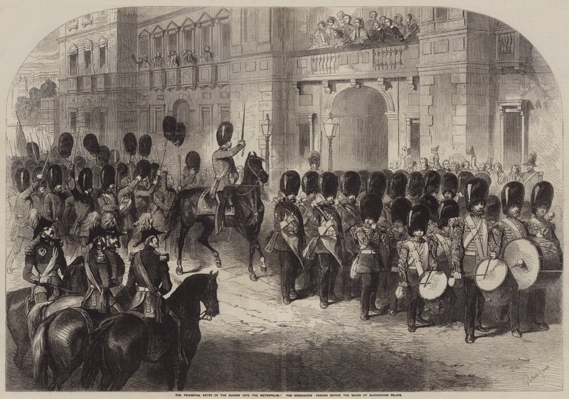 A entrada triunfal dos guardas na metrópole, os granadeiros passando antes da rainha no Palácio de Buckingham de Gustave Janet