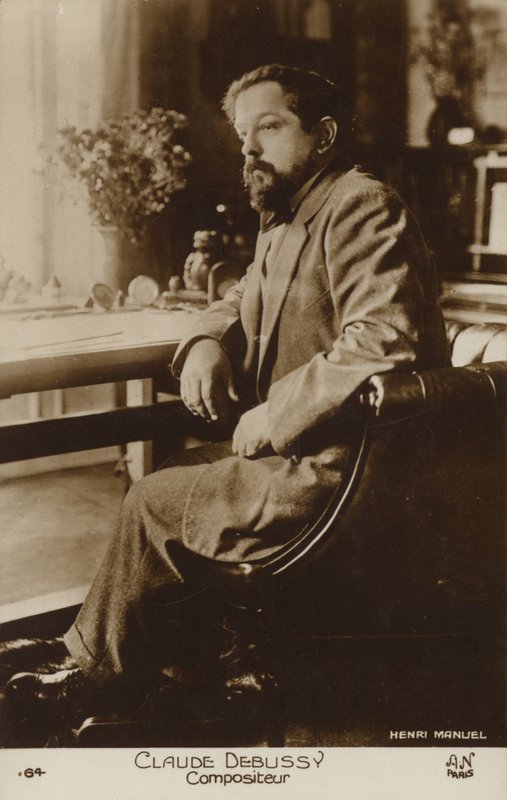 Claude Debussy, compositor francês (1862-1918) (foto p/b) de Henri Manuel