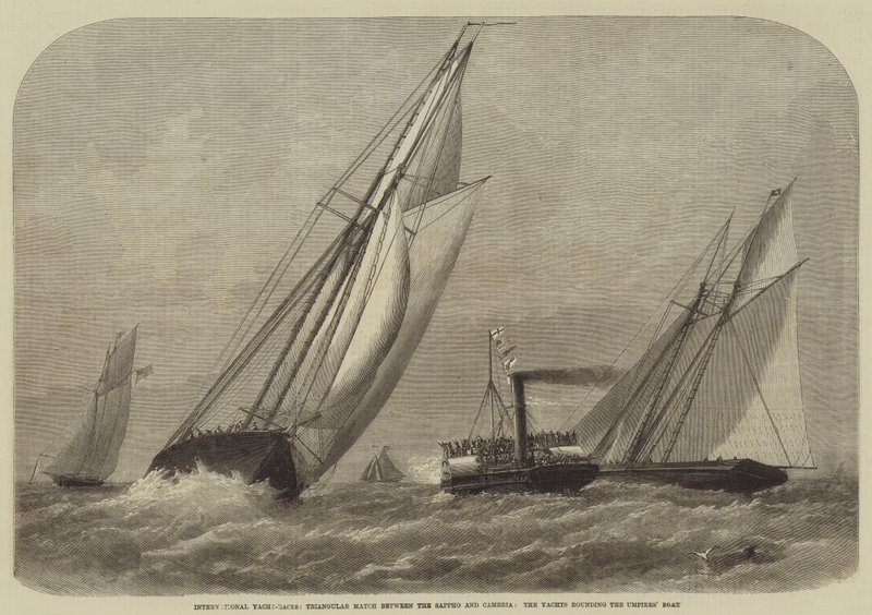 Corridas de iates internacionais, partida triangular entre o Safo e Cambria, os iates contornando o barco dos árbitros de Henry Spernon Tozer
