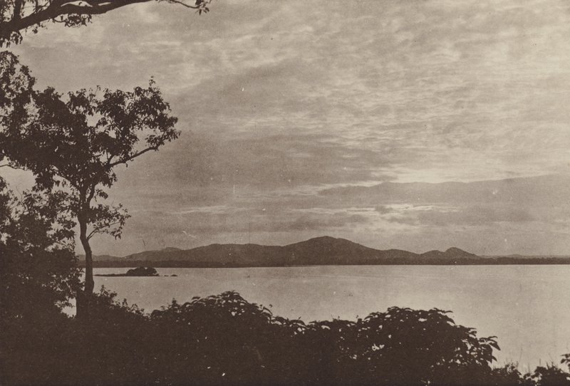 Cidades arruinadas do Ceilão: Minneria (foto a p/b) de Henry W. Cave