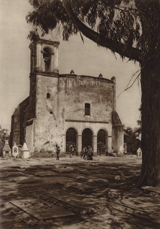 México: Amecameca, Capela "Guadalupe" no Monte Sagrado (fotografia a preto e branco) de Hugo Brehme