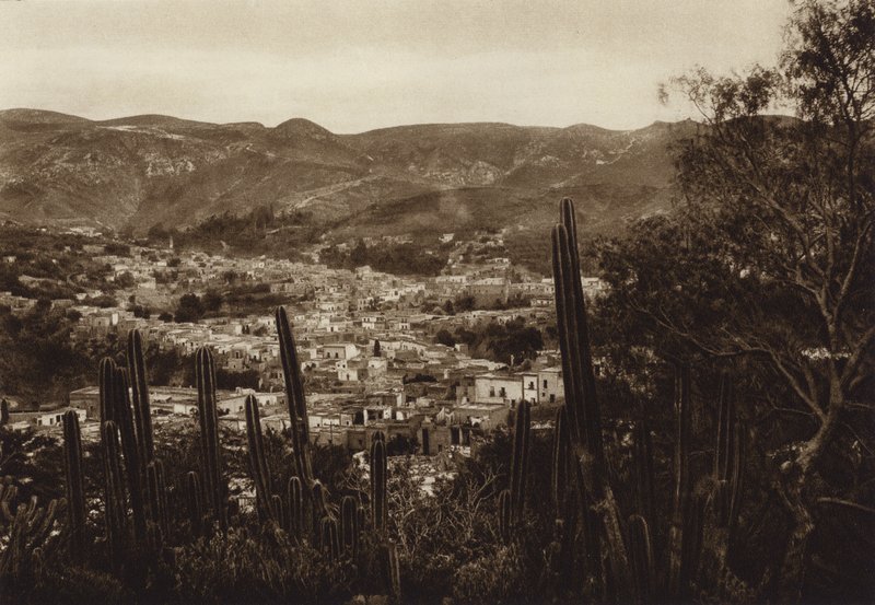 México: Guanajuato, Vista total da aldeia (fotografia a preto e branco) de Hugo Brehme