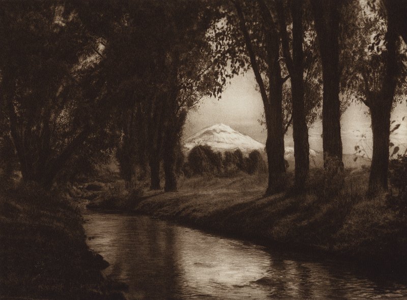 México: Popocatepetl, visto de Amecameca (fotografia a preto e branco) de Hugo Brehme