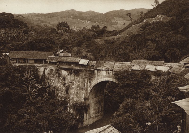 México: Ponte de Atoyac (fotografia a preto e branco) de Hugo Brehme