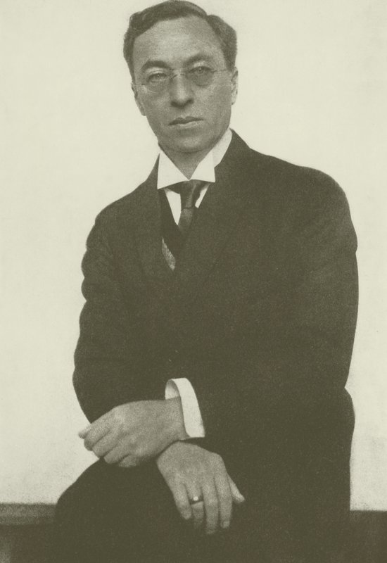 Retrato de Wassily Kandinsky (foto a p/b) de Hugo Erfurth
