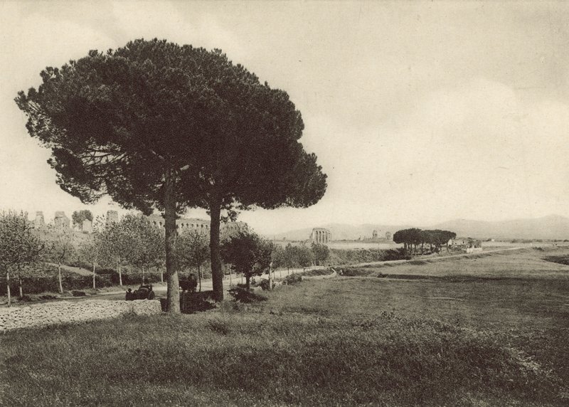 Aqueduto de Cláudio no novo Caminho Appiano de Italian Photographer