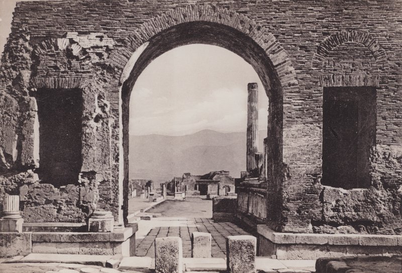 Arco Di Nerone, Arco de Nero (foto a p-b) de Italian Photographer