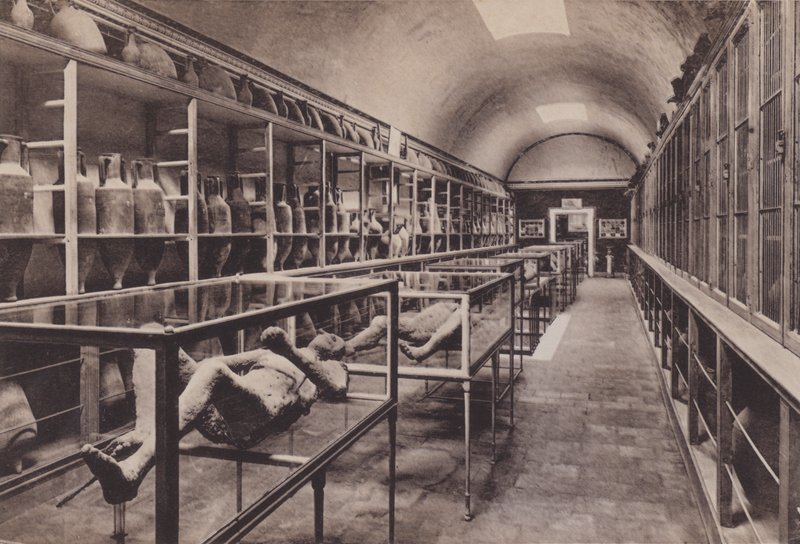 Interno del Museo, O interior do museu (foto a p/b) de Italian Photographer
