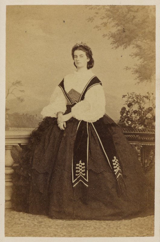 Maria Sophie da Baviera, Rainha Consorte de Francisco II, Rei das Duas Sicílias (foto a p/b) de Italian Photographer