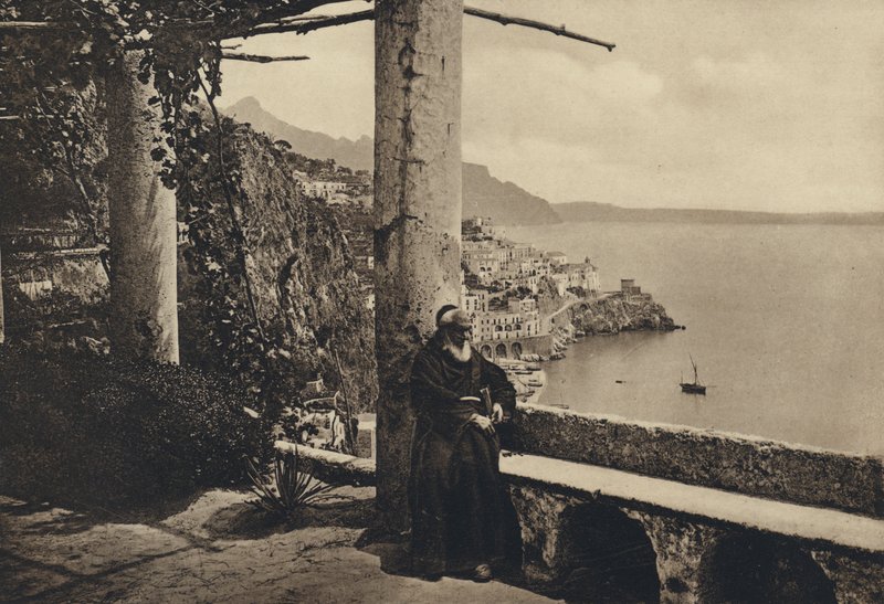Nápoles: Amalfi, Panorama tirado dos Capuchinhos (foto a p/b) de Italian Photographer