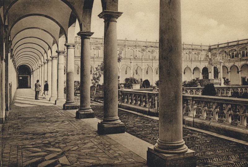 Nápoles: Claustro de S Martino (foto a p/b) de Italian Photographer
