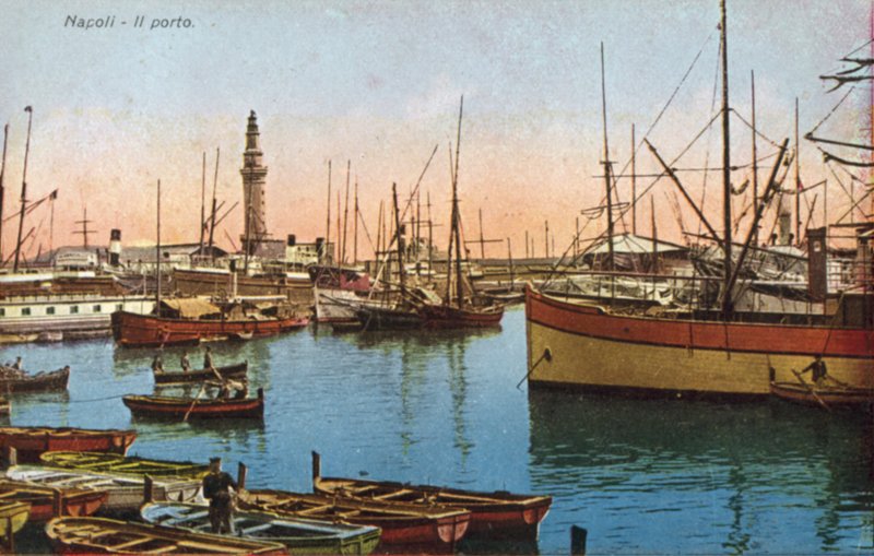 Nápoles, Itália, o porto de Italian Photographer