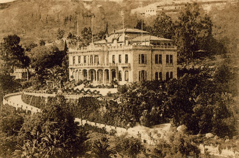 San Remo, Castelo de Devachan, local da Conferência de Paz em abril de 1920 (foto a p/b) de Italian Photographer