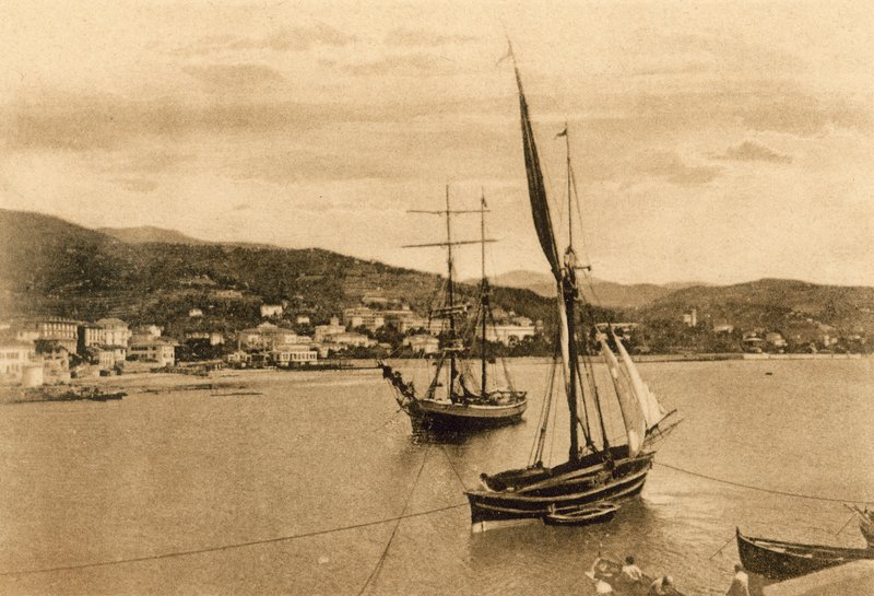 San Remo, Villas e Hotéis no Leste (foto a p/b) de Italian Photographer