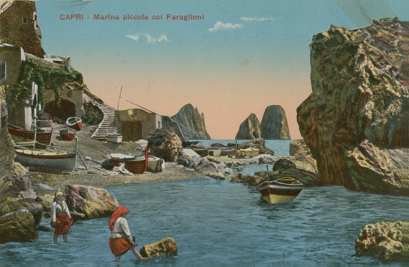 Pequena marina e o Faraglioni, Capri. Postal enviado em 1913. de Italian Photographer