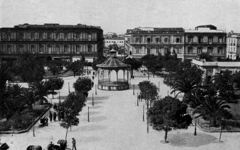 Taranto, Villa Garibaldi e Cassa armonica (foto a p/b) de Italian Photographer