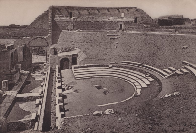 Teatro Tragico, Teatro para Tragédias, dramas (foto a p/b) de Italian Photographer