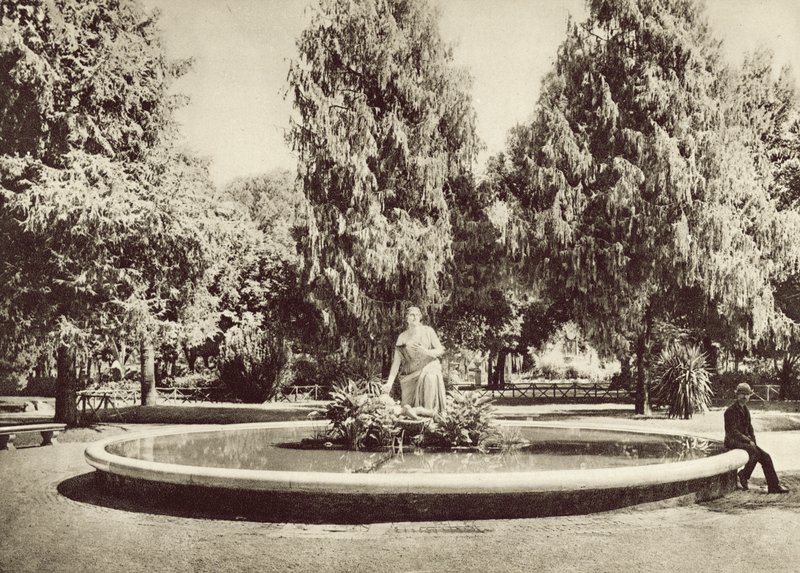 A colina de Pinciano, a fonte de Moisés de Italian Photographer