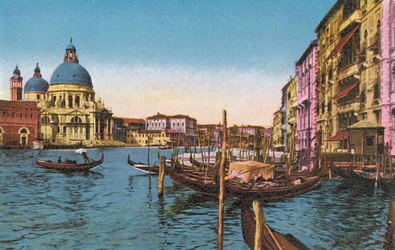 Veneza/Veneza: Grande Canal com a Igreja da Salute e o Ferry de São Marcos (foto colorida) de Italian Photographer