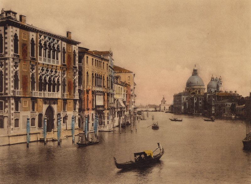 Venezia / Veneza: Grande Canal e Igreja da Salute (foto colorida) de Italian Photographer