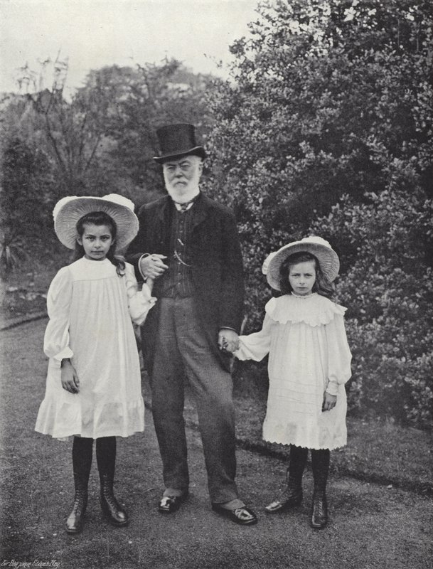 O certo Hon. Sir John Gorst de J. Benjamin Stone