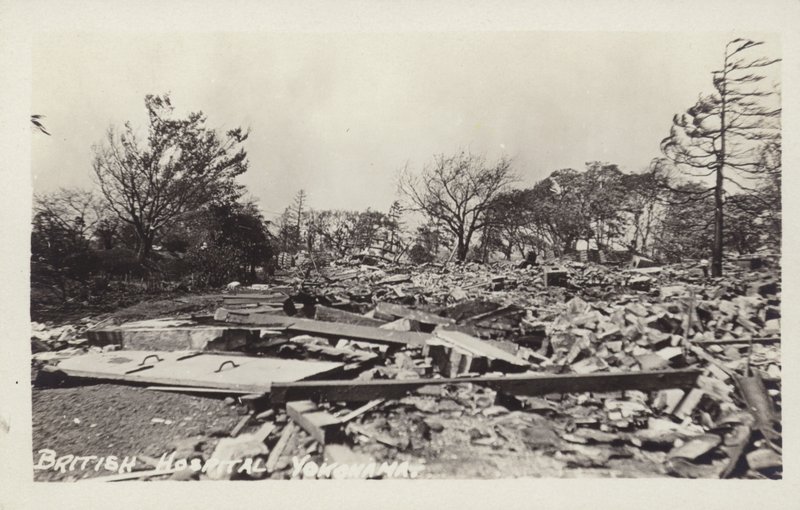 Rescaldo do Grande Terremoto de Kanto, Japão, 1923 de Japanese Photographer