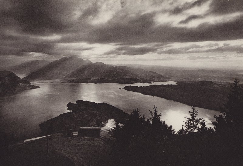 Rigi Kaltbad, clima noturno com vista de Känzeli (foto p/b) de Jean Gaberell
