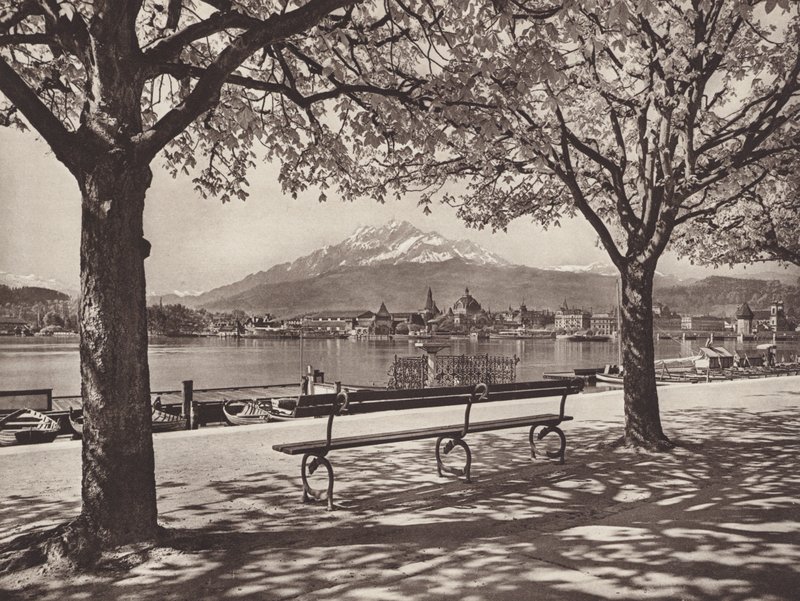Suíça: Lucerna, com o Monte Pilatus (foto p/b) de Jean Gaberell