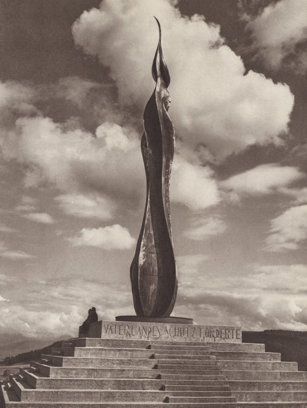 Suíça: Memorial de guerra em Forch, perto de Zurique (foto a p/b) de Jean Gaberell