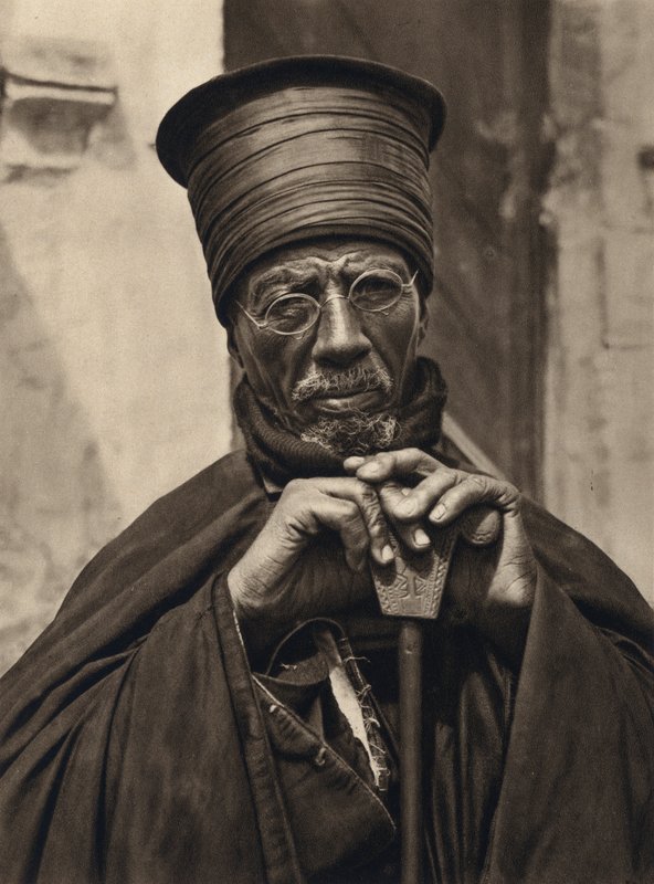 Jerusalém, Sacerdotes Abissínos (foto a p/b) de Karl Grober