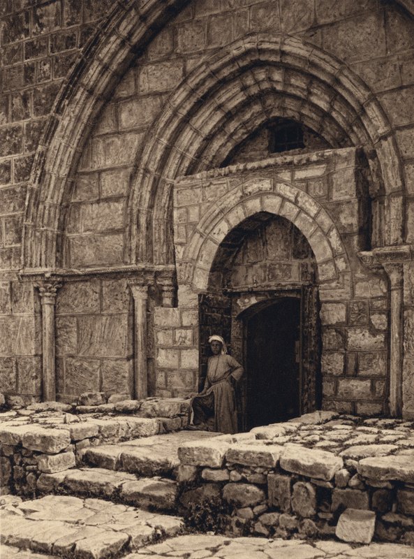 Jerusalém, Igreja do Túmulo da Virgem, Portal (foto p/b) de Karl Grober