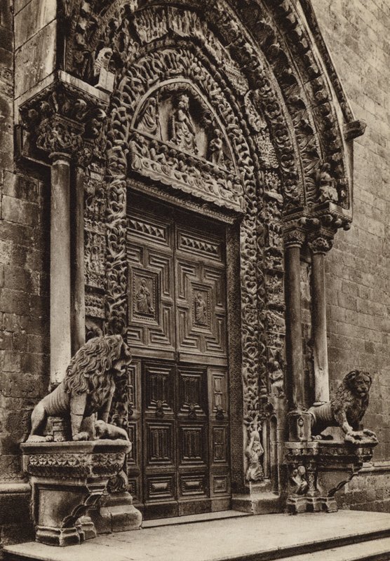 Itália: Altamura, Puglie, Catedral (foto p/b) de Kurt Hielscher