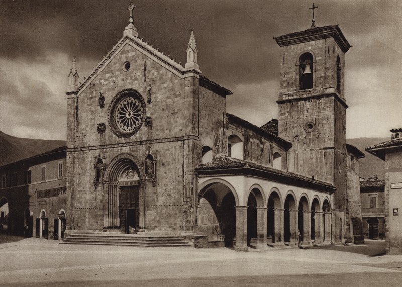 Itália: Norcia, S Benedetto (foto p/b) de Kurt Hielscher