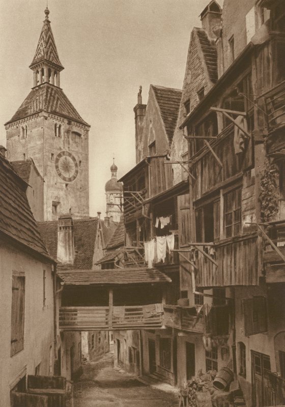 Landsberg am Lech, Der Hexenwinkel; Landsberg on the Lech, The "Hexenwinkel" (foto p/b) de Kurt Hielscher