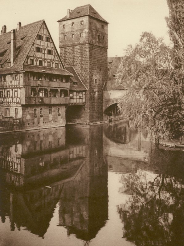 Nurnberg, Der Henkersteg; Nuremberga, A "Henkersteg" (foto a p/b) de Kurt Hielscher